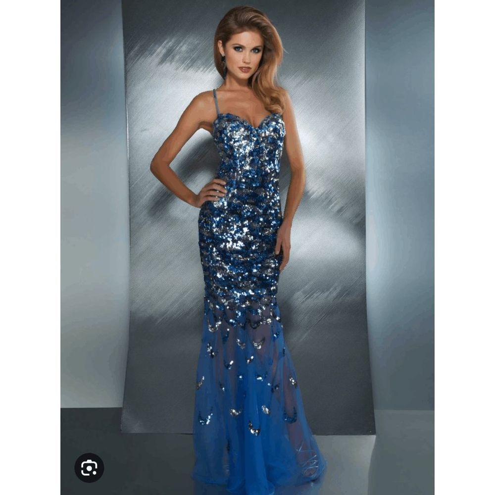 Mac Duggal Gown Size 6 Quicksilver NWT Retail $895